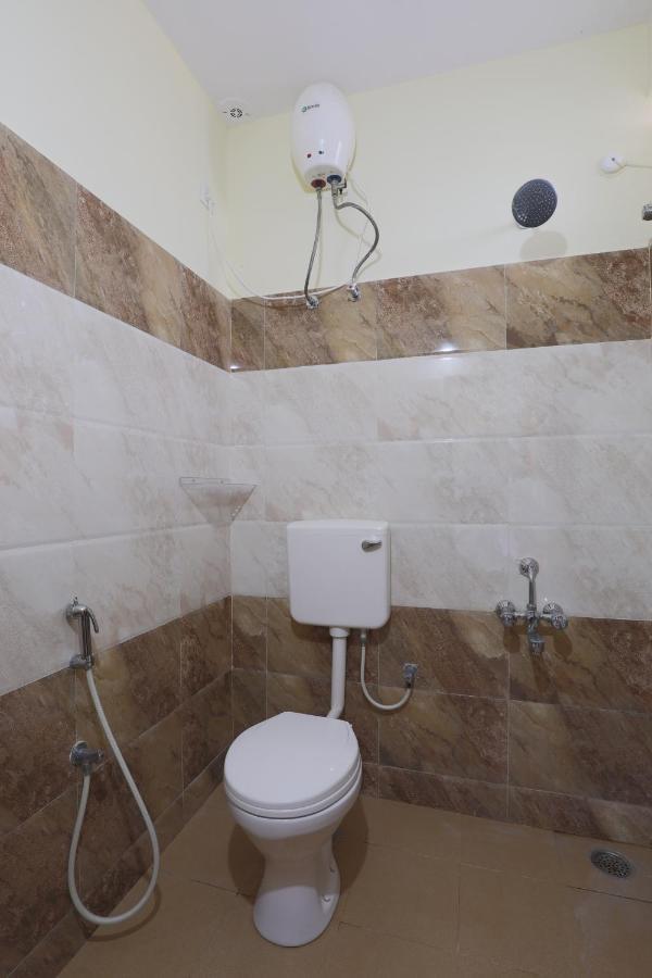 Green Tree Hotel-Near Vfs Global And Ramee Mall เชนไน ภายนอก รูปภาพ