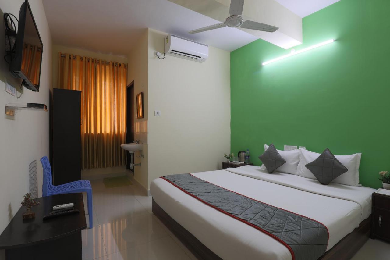 Green Tree Hotel-Near Vfs Global And Ramee Mall เชนไน ภายนอก รูปภาพ
